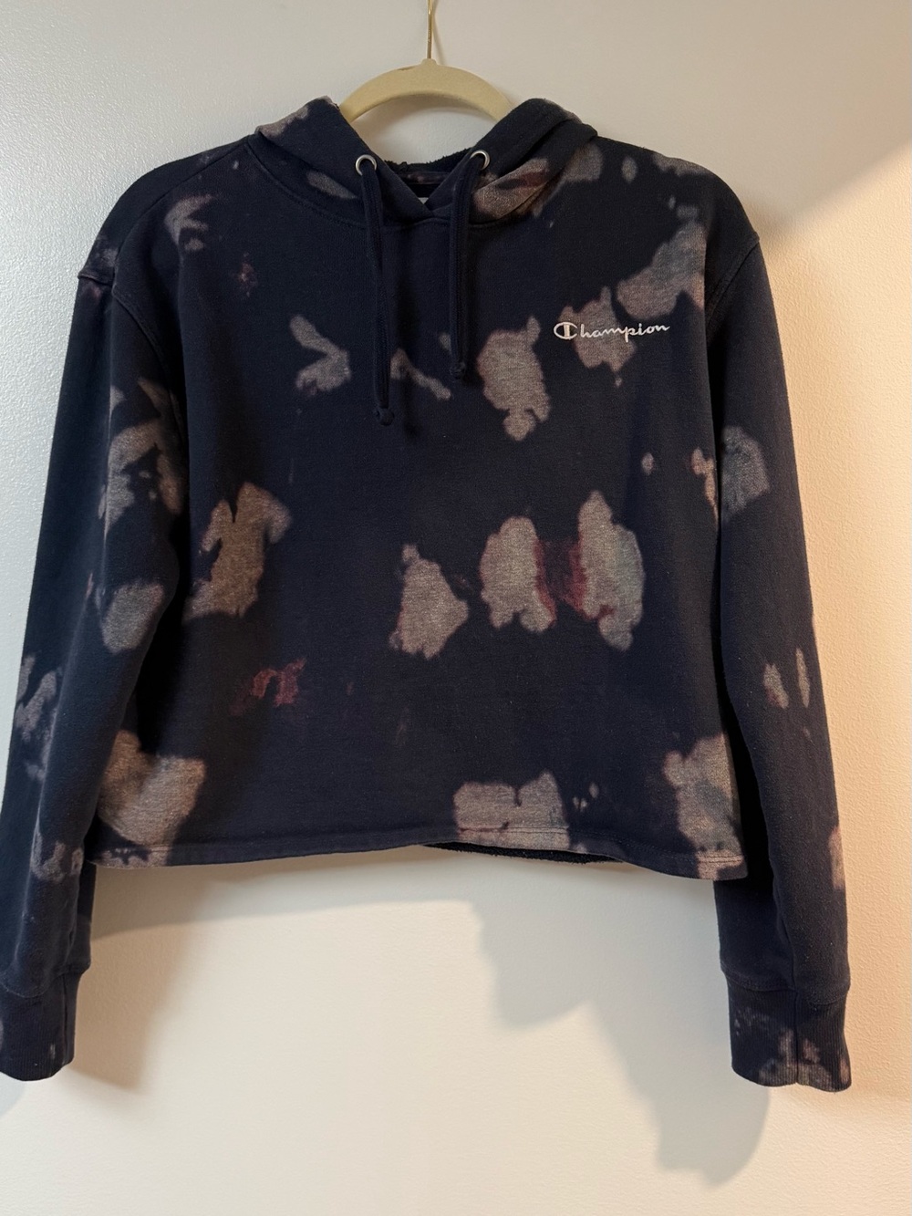 Champion for Urban Outfitters | Navy & Purple Bleach-Dye Cropped Hoodie